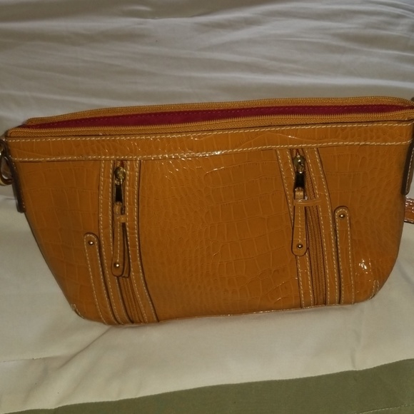 Purse - Picture 2 of 4